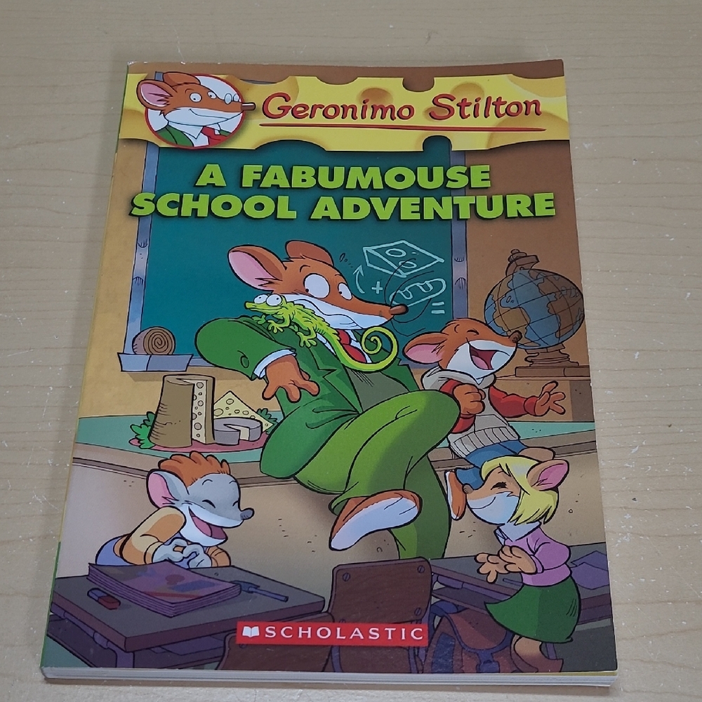 Scholastic Geronimo Stilton 'A Fabumouse School Adventure' Children's Book NWT